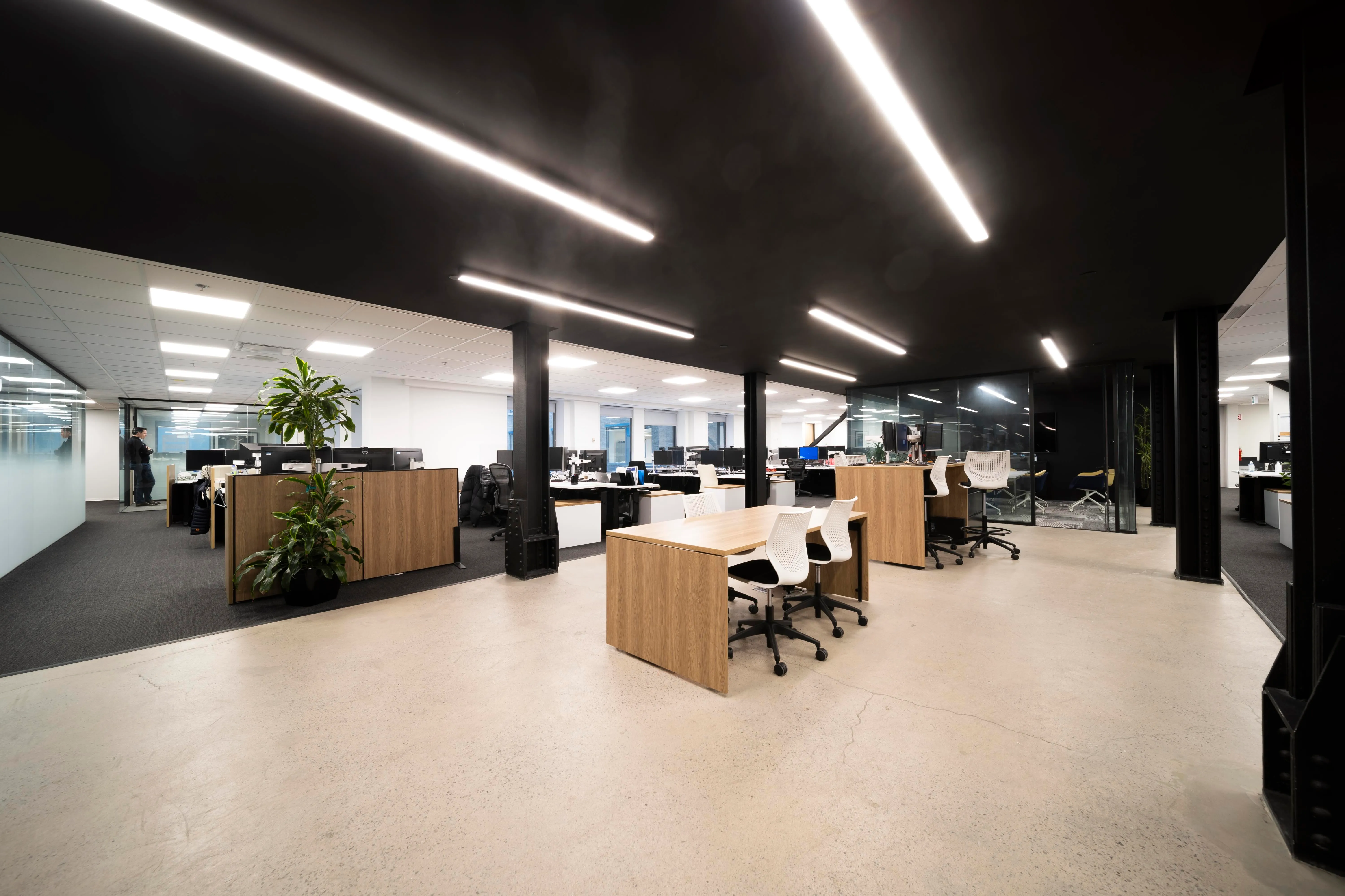 Full floor available, herringbone flooring and column grid