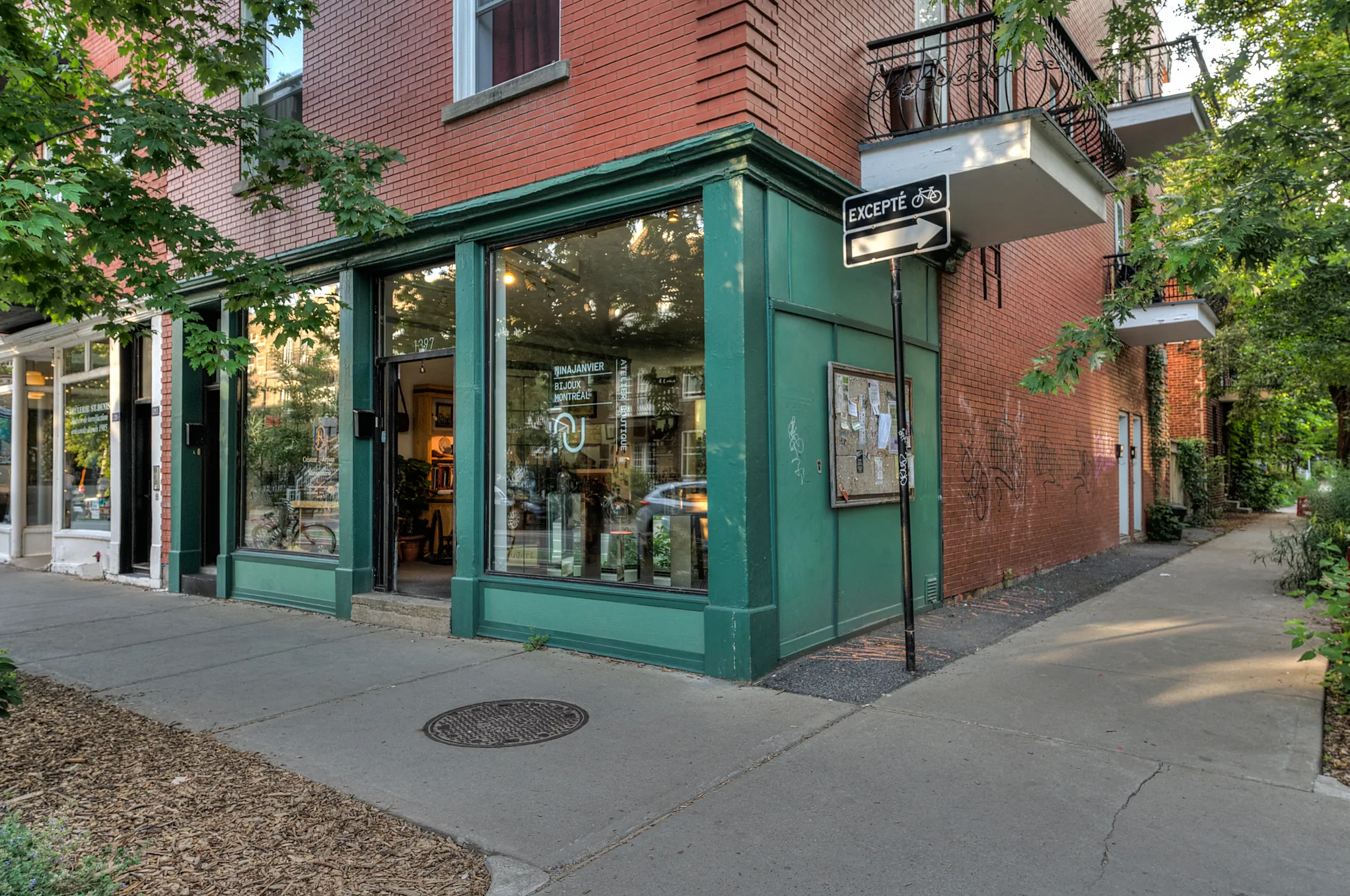1395-1397 Laurier Est, Petite Laurier / Plateau Mont-Royal