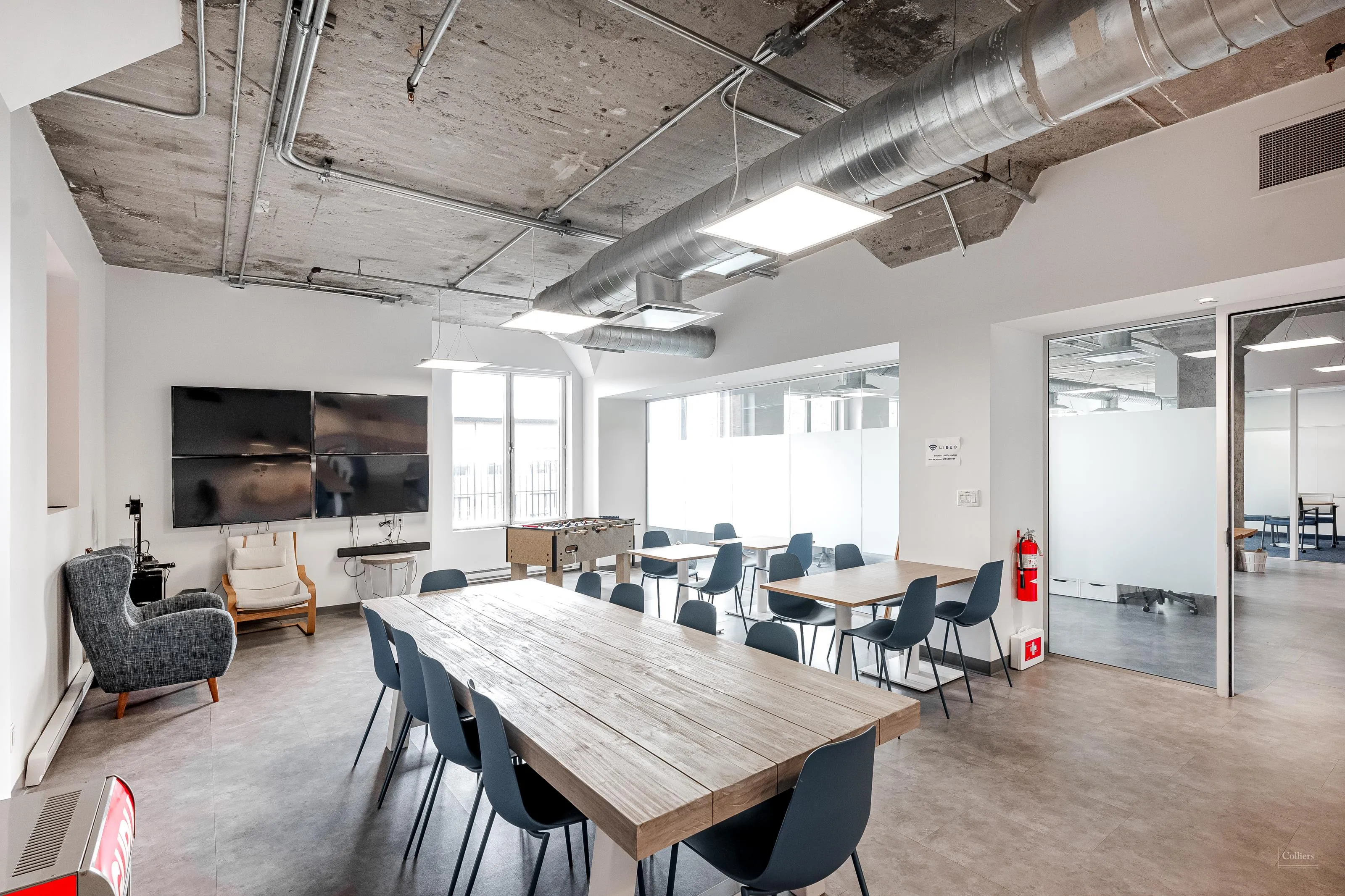 4446 Saint-Laurent, Plateau Mont-Royal / Mile End